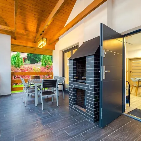 Letniskowe - Seven 펜션 다브키